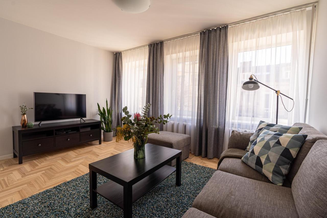 Lovely Apartment In The City Center Kaunas Exterior photo